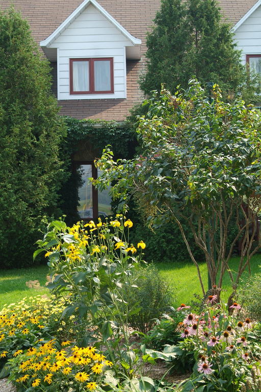 Auberge Le Flores Grand Mere Exterior photo